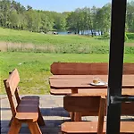 Nad Jeziorem Feriehus Siemczyno